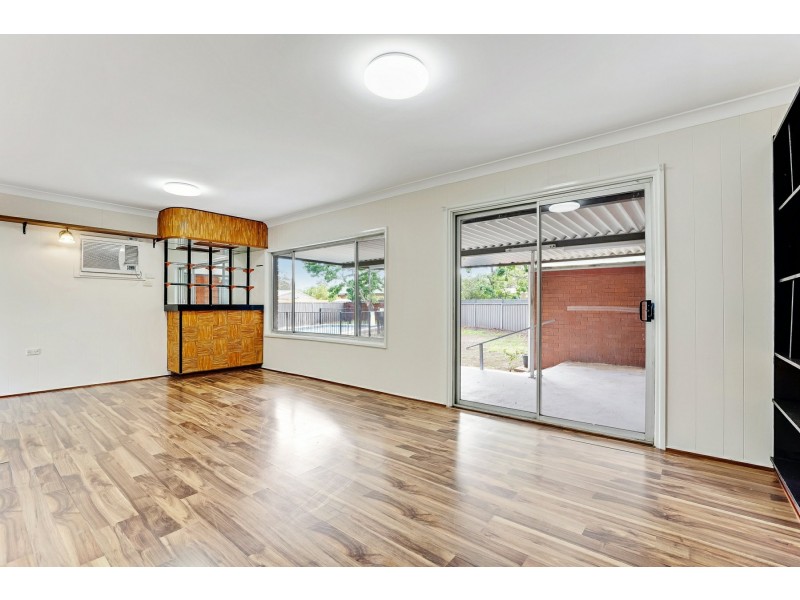 10 Eton Court, Cambridge Park NSW 2747