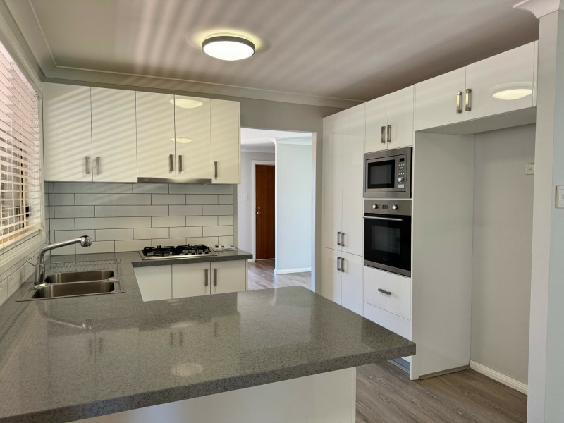 12 Andrew Thompson Place, Colyton NSW 2760