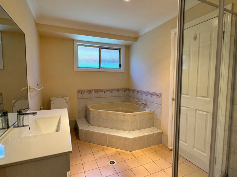 12 Andrew Thompson Place, Colyton NSW 2760