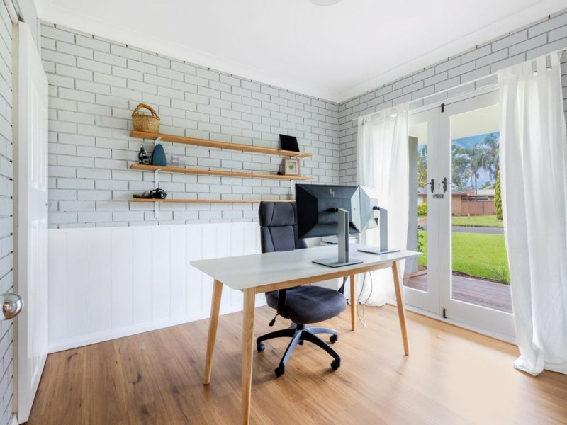 11 Avoca Ave, Emu Plains NSW 2750