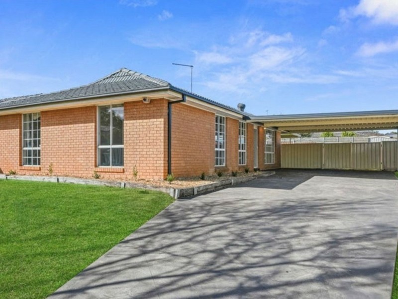 64 Cook Parade, St Clair NSW 2759