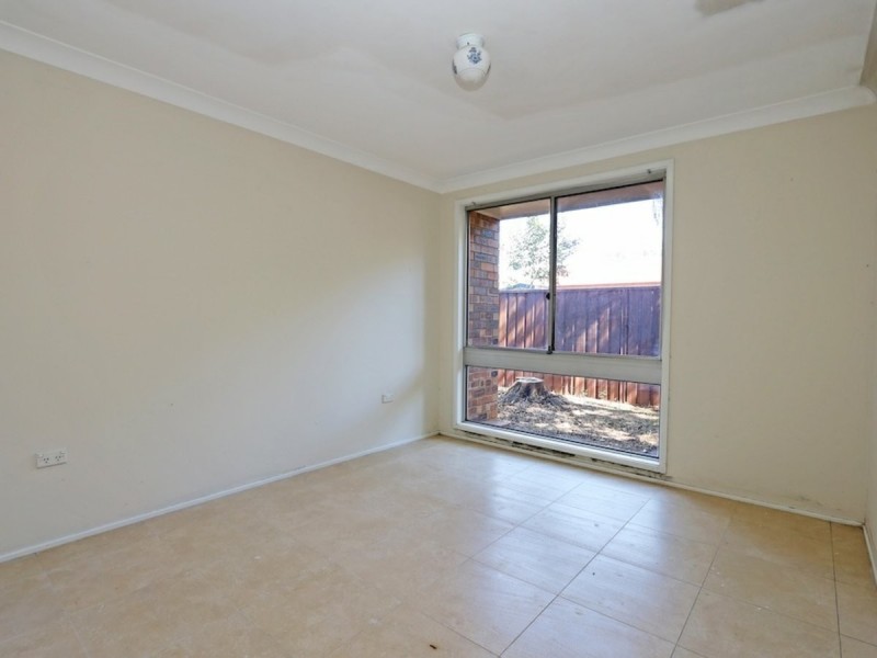 39 Solander Drive, St Clair NSW 2759