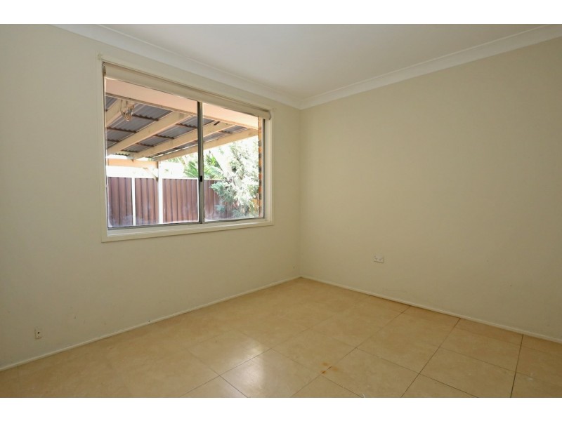 39 Solander Drive, St Clair NSW 2759