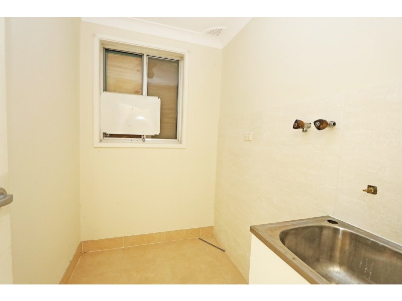 39 Solander Drive, St Clair NSW 2759