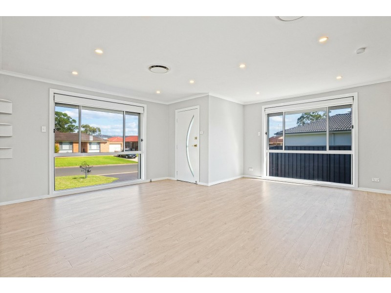 42 Willoring Cres, Jamisontown NSW 2750