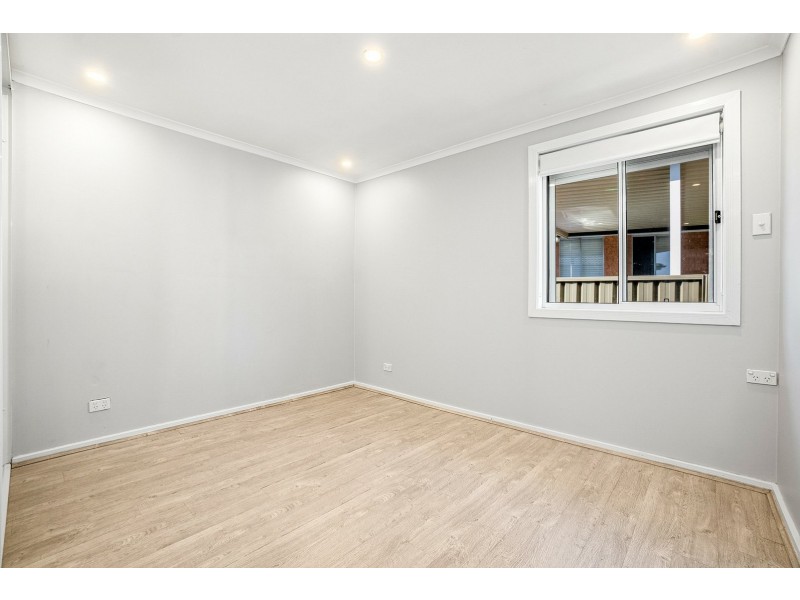 42 Willoring Cres, Jamisontown NSW 2750