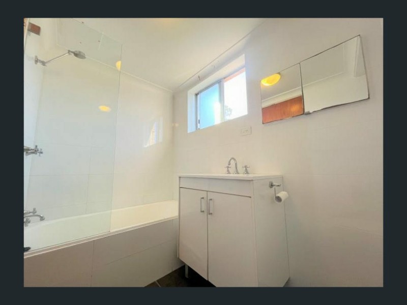 2/11 Lemongrove Road, Penrith NSW 2750