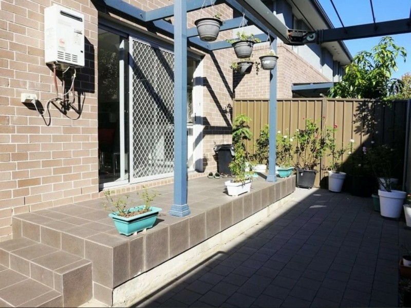 2/92 Great Western Highway, Kingswood NSW 2747