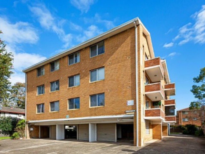 4/15 First Street, Kingswood NSW 2340