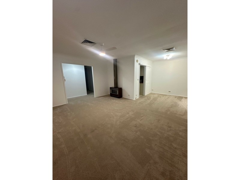 10 Deeside Close, South Penrith NSW 2750