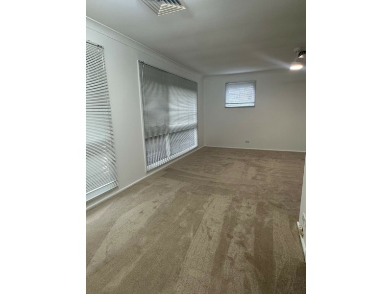 10 Deeside Close, South Penrith NSW 2750