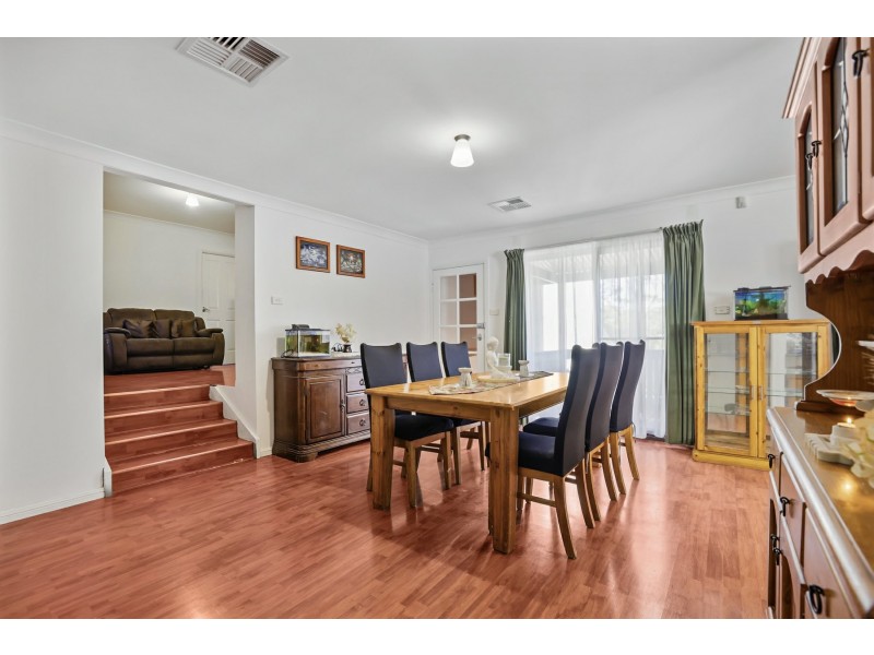 6 Holmegate Crescent, Cranebrook NSW 2749