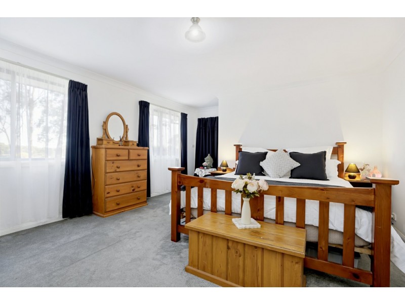 6 Holmegate Crescent, Cranebrook NSW 2749