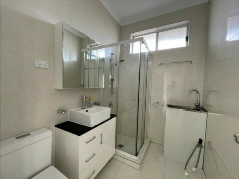 2a Craig Aveune, Oxley Park NSW 2760