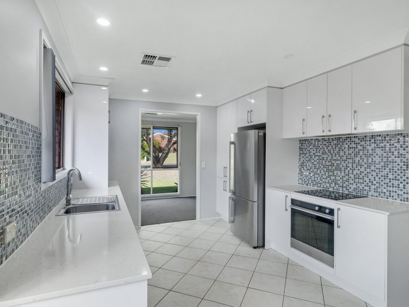 17 Harvest Drive, Werrington Downs NSW 2747