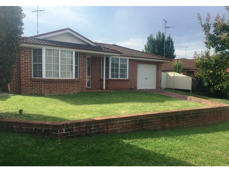 10 Magpie Place, Glenmore Park NSW 2745