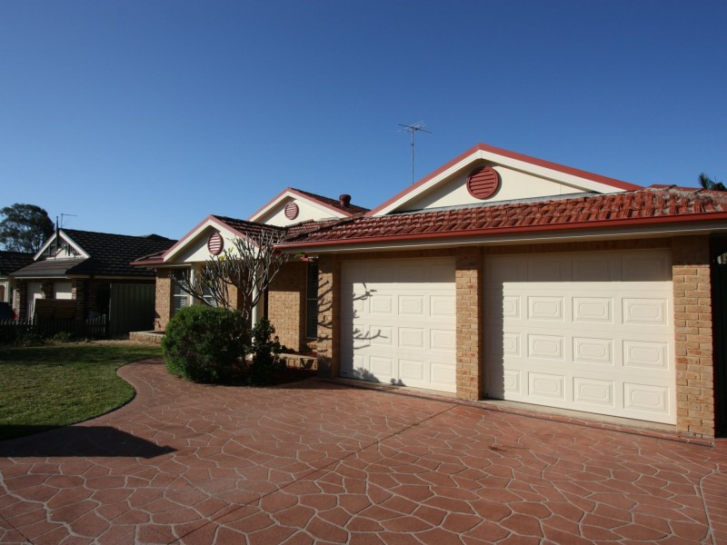 184 Ridgetop Drive, Glenmore Park NSW 2745