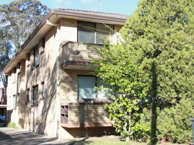 8/28 Bringelly Road, Kingswood NSW 2747