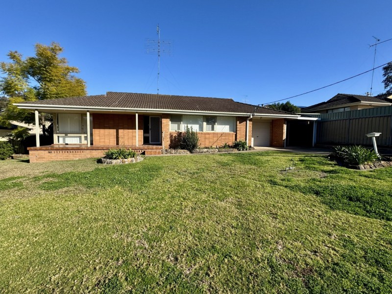 27 Racecourse Road, South Penrith NSW 2750