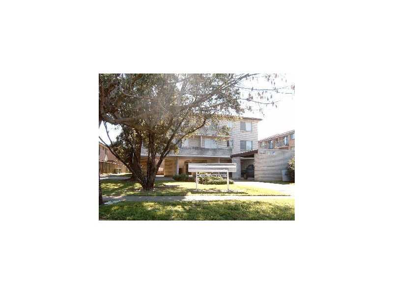 2/4 The Crescent, Penrith NSW 2750