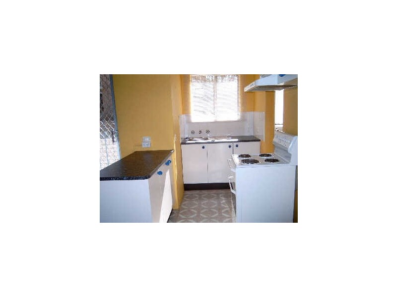 2/4 The Crescent, Penrith NSW 2750