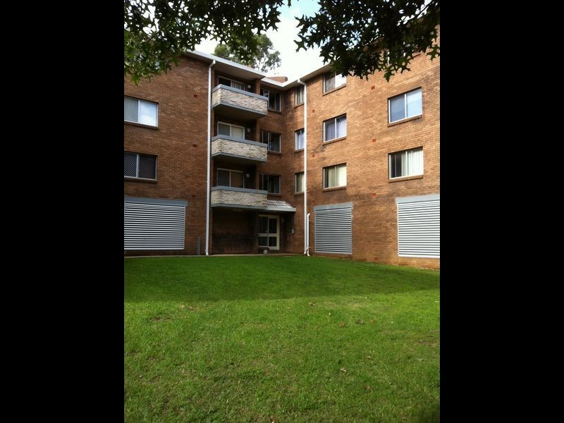 13/17 Santley Crescent, Kingswood NSW 2747