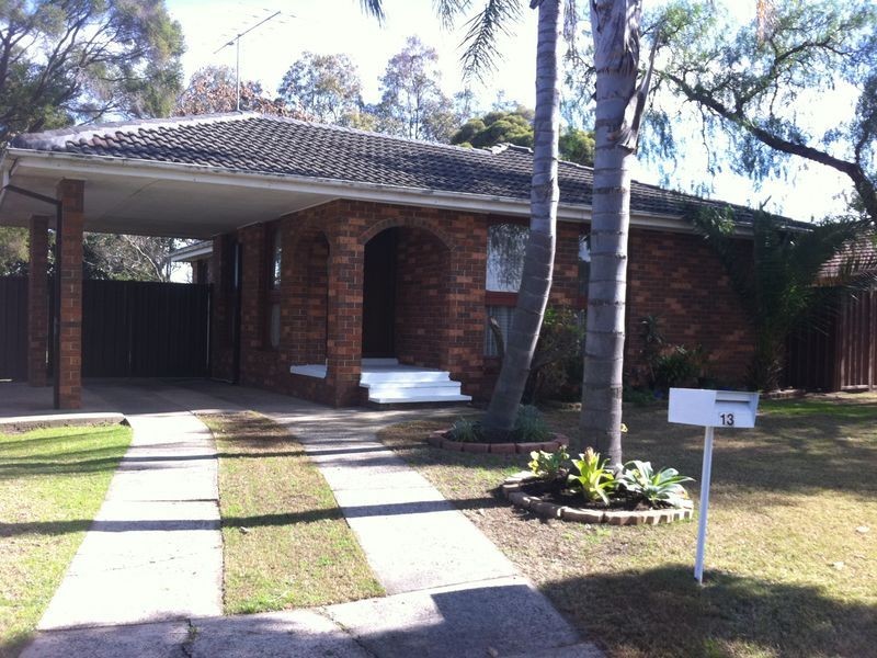13 Brockamin Drive, South Penrith NSW 2750