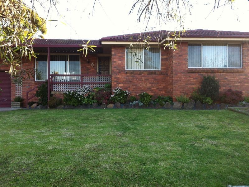 9 Samuel Foster Drive, South Penrith NSW 2750