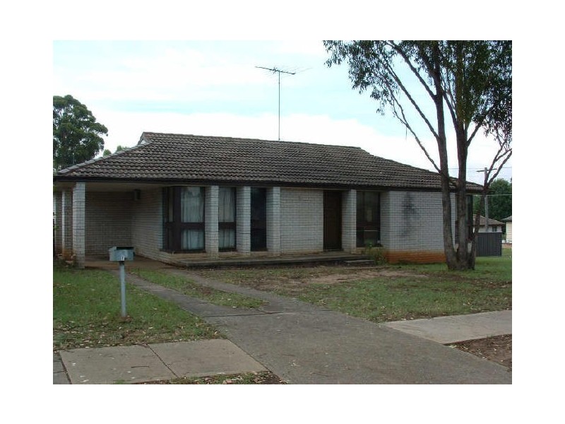 12 Caloola Avenue, Penrith NSW 2750