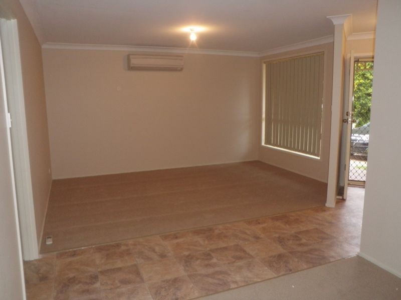 19 The Lakes Drives, Glenmore Park NSW 2745