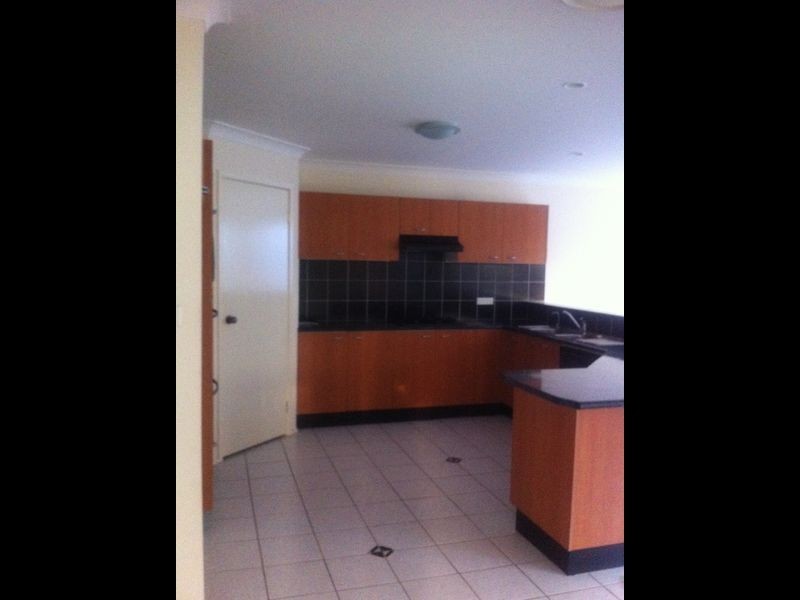 6 Whimbrel Way, Glenmore Park NSW 2745