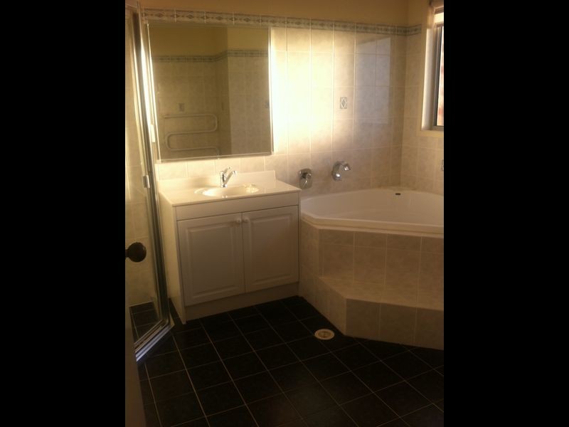 6 Whimbrel Way, Glenmore Park NSW 2745