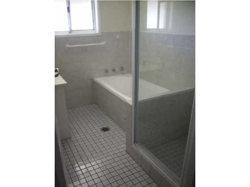 33 Carnation Ave, Claremont Meadows NSW 2747