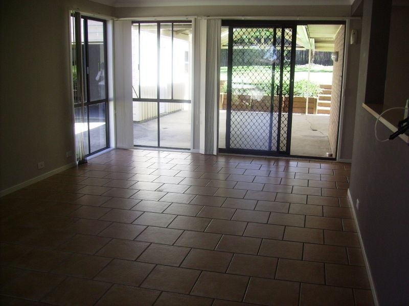 9 Hillside Circuit, Cranebrook NSW 2749
