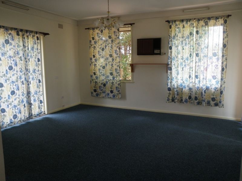 2 Illawong Ave, Kingswood NSW 2747