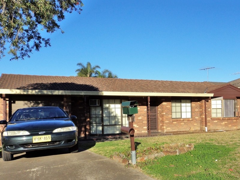 12 Enfield St, Jamisontown NSW 2750