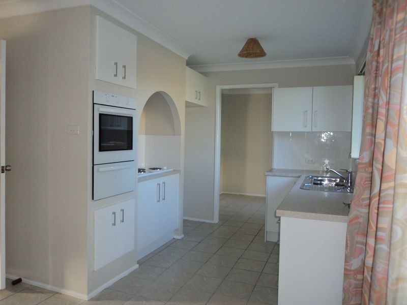12 Enfield St, Jamisontown NSW 2750