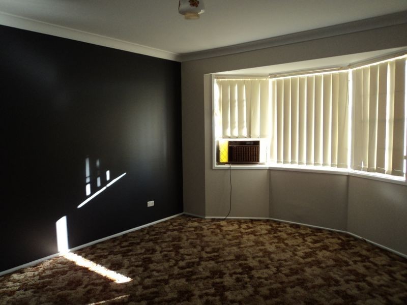 12 Enfield St, Jamisontown NSW 2750