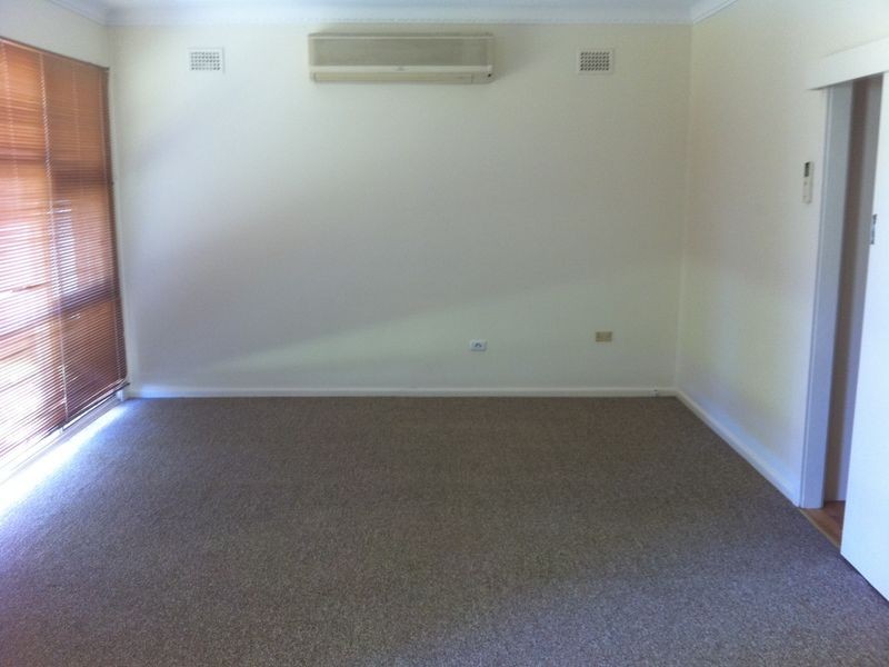 9 Barry Street, Cambridge Park NSW 2747