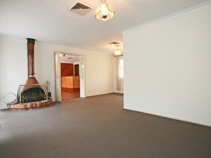 6 Oberon Street, South Penrith NSW 2750