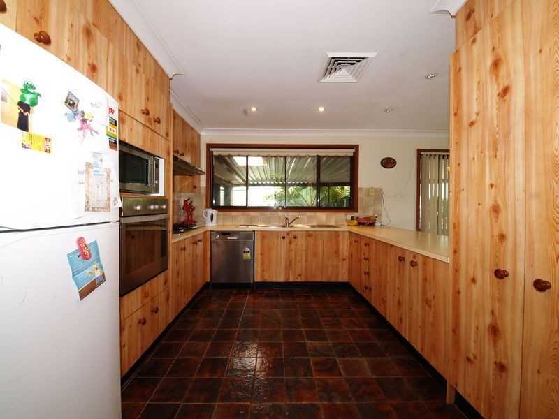 32 Corndrew Crescent, Werrington Downs NSW 2747