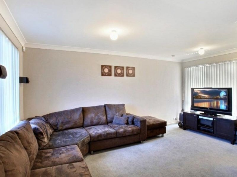 8 Mc Minn Place, Narellan Vale NSW 2567