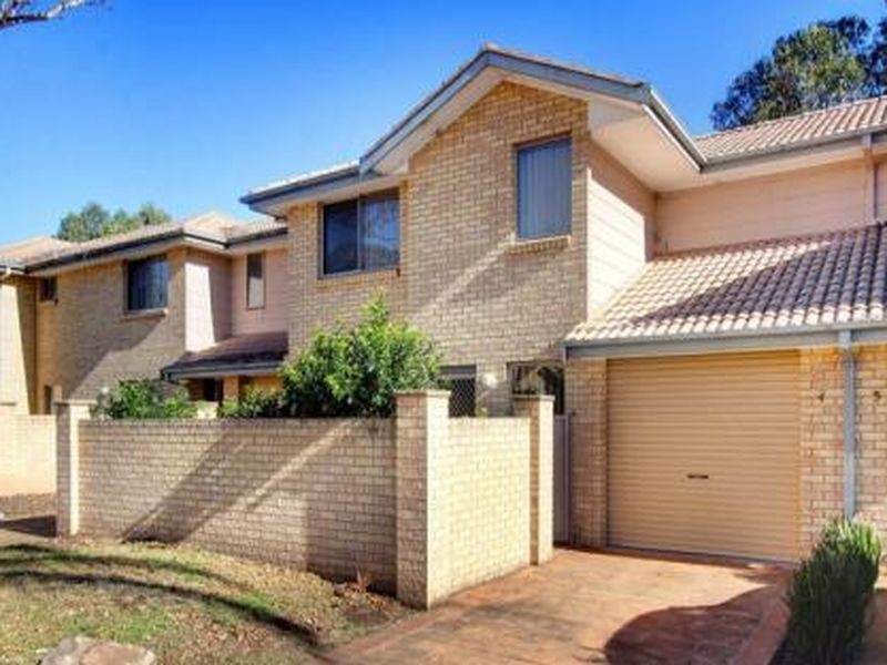 4/10 Womberra Place, South Penrith NSW 2750