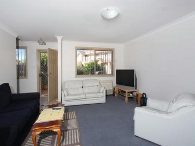 4/10 Womberra Place, South Penrith NSW 2750