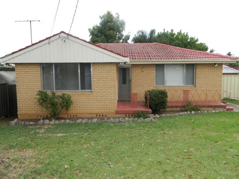 17 Twickenham St, Cambridge Park NSW 2747