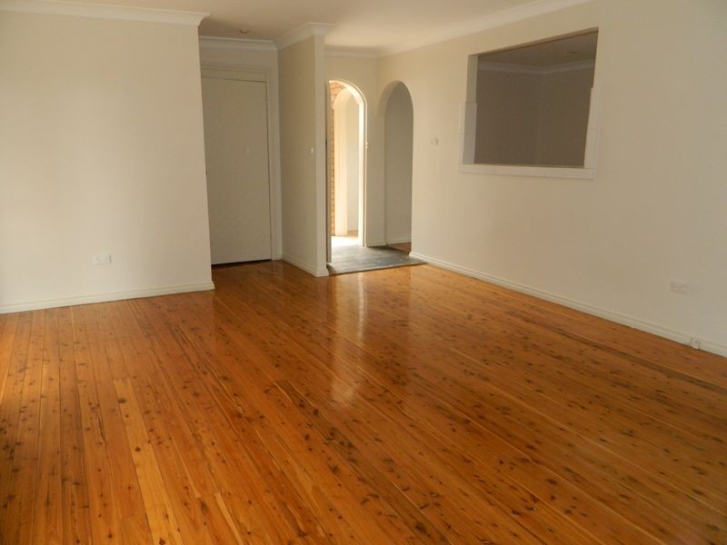 17 Twickenham St, Cambridge Park NSW 2747