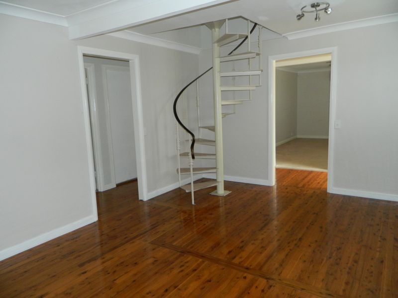 13 Grassmere Drive, South Penrith NSW 2750