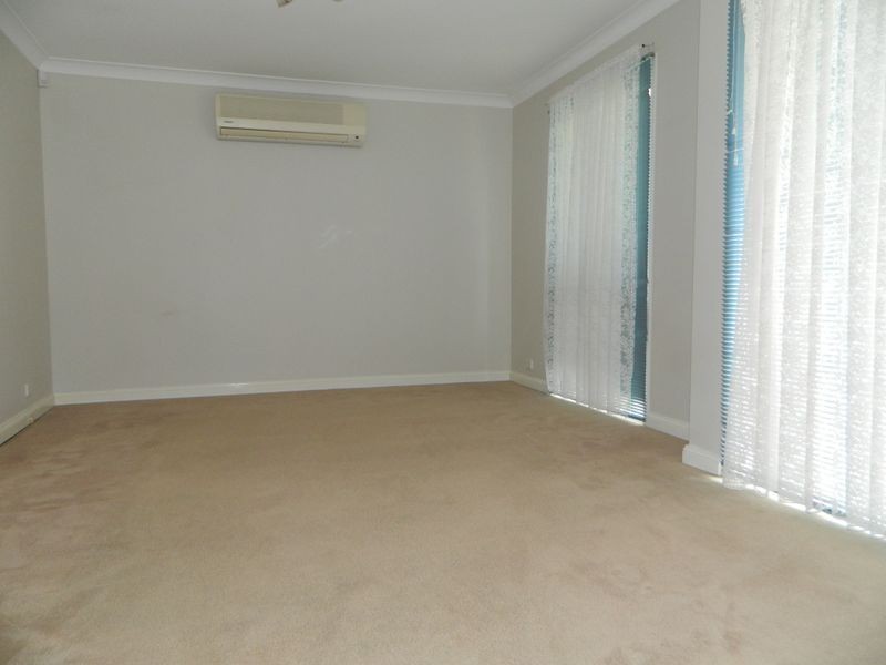 13 Grassmere Drive, South Penrith NSW 2750