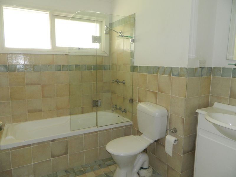 13 Grassmere Drive, South Penrith NSW 2750