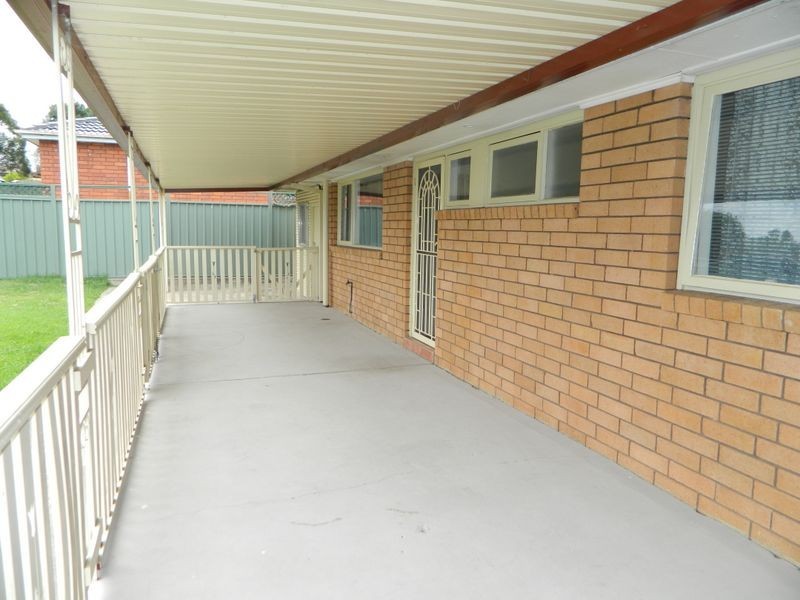 13 Grassmere Drive, South Penrith NSW 2750